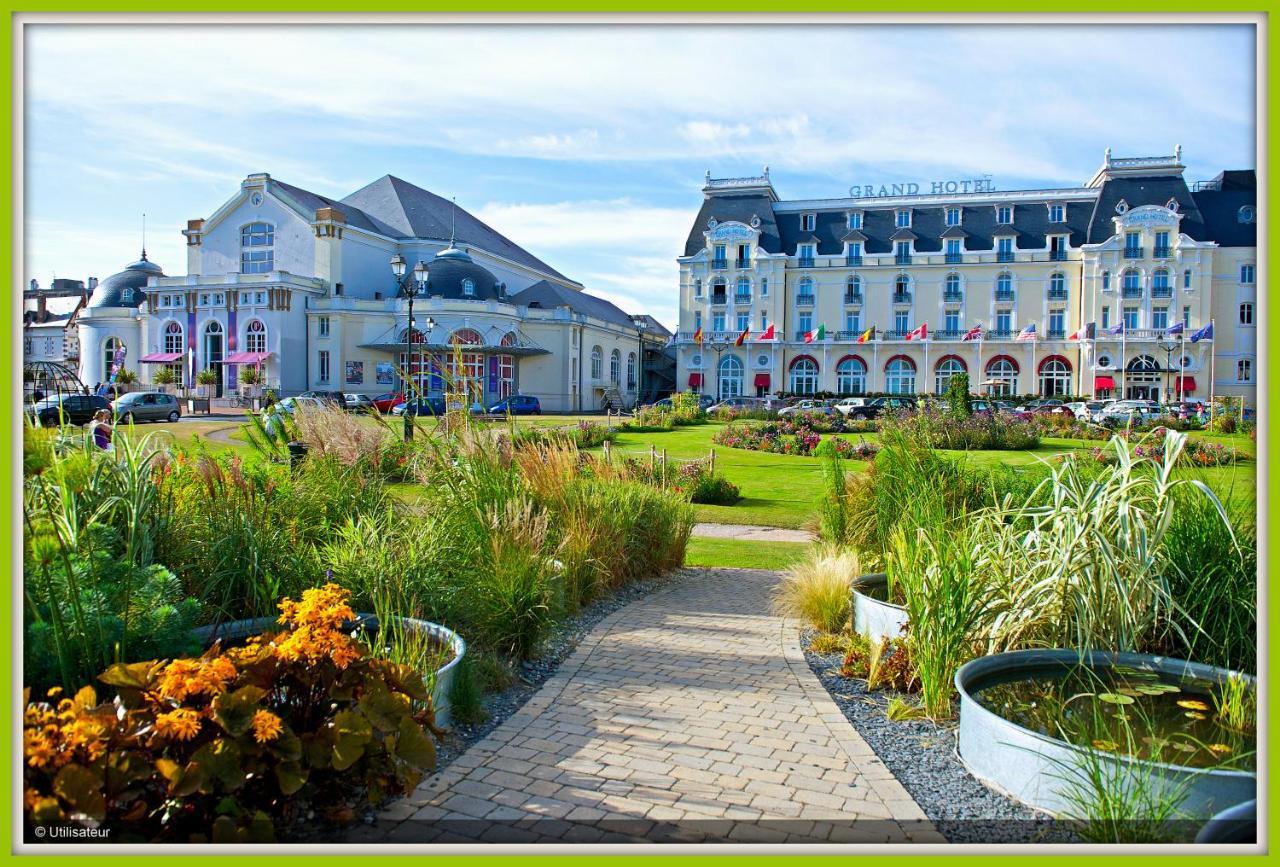 Cabourg, Appartement Plain Pied Avec Terrasse Acces Direct A La Plage Exteriér fotografie
